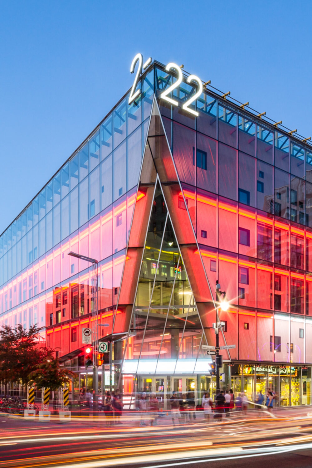 Carrefour Saint-Laurent
Sainte-Catherine